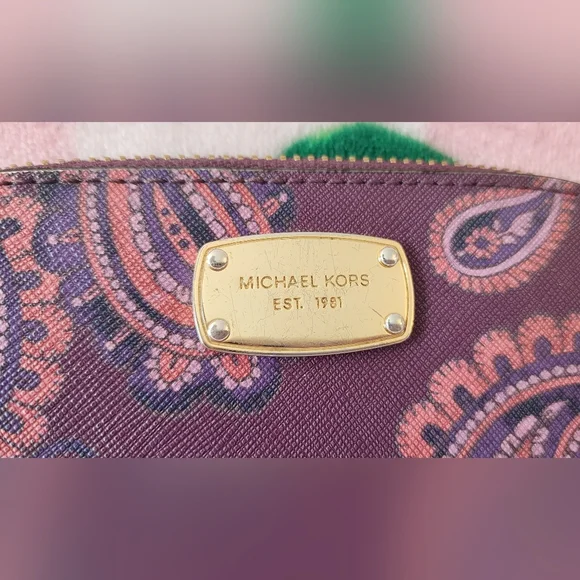 Michael Kors Purple Paisley Makeup Bag - Picture 2 of 12